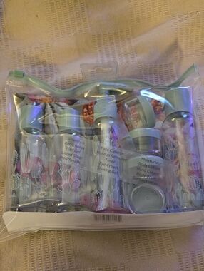 Mytagalongs Travel Toiletry Bottle and Jar Set - Mint